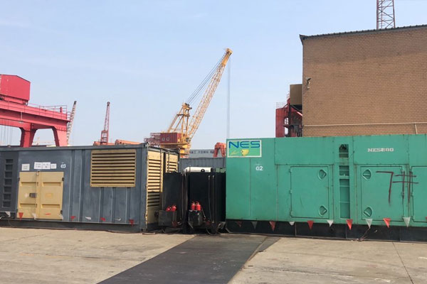 资中发电机出租空气滤清器的清洁频率是多少？